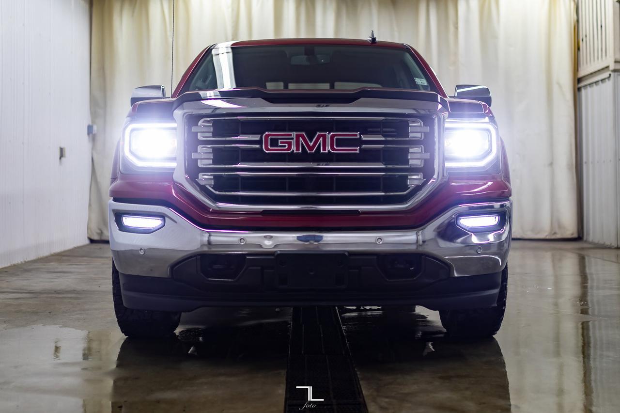 2018 GMC Sierra 1500 4x4 Crew Cab SLT Z71 Leather Roof Nav BCam Red Deer AB