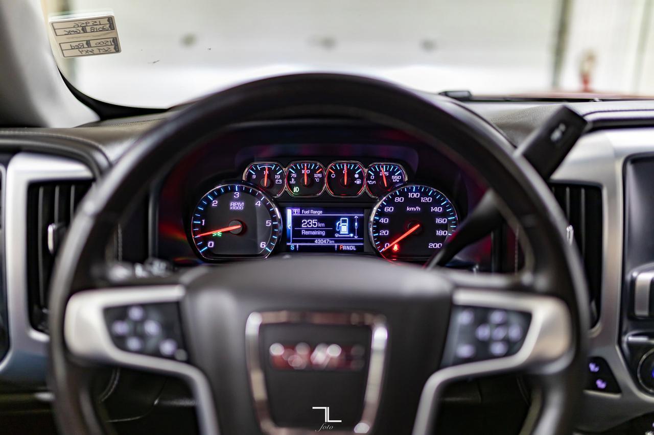 2018 GMC Sierra 1500 4x4 Crew Cab SLT Z71 Leather Roof Nav BCam Red Deer AB