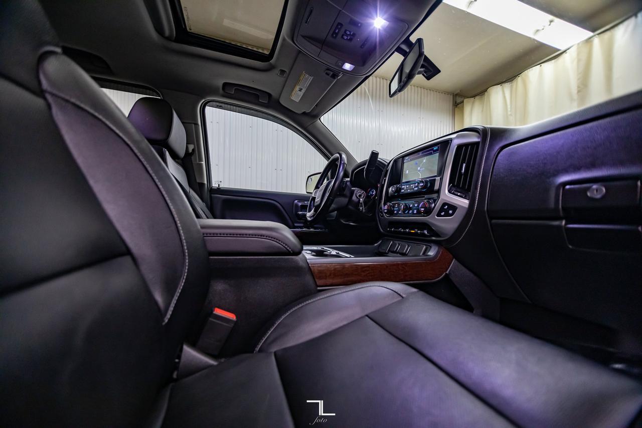 2018 GMC Sierra 1500 4x4 Crew Cab SLT Z71 Leather Roof Nav BCam Red Deer AB