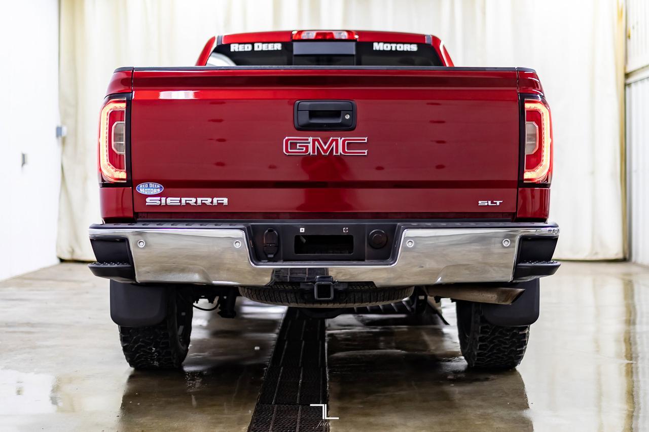 2018 GMC Sierra 1500 4x4 Crew Cab SLT Z71 Leather Roof Nav BCam Red Deer AB