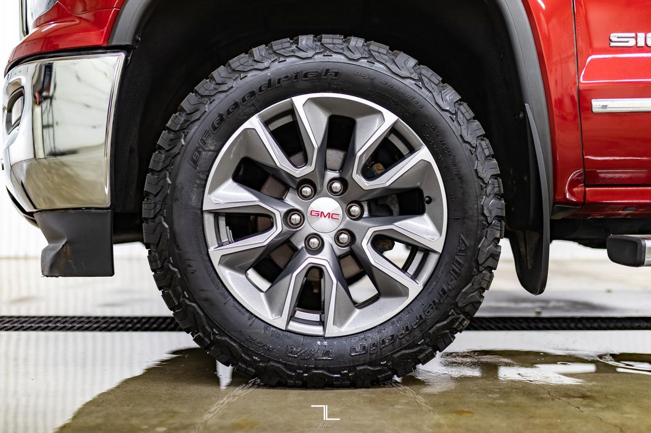 2018 GMC Sierra 1500 4x4 Crew Cab SLT Z71 Leather Roof Nav BCam Red Deer AB