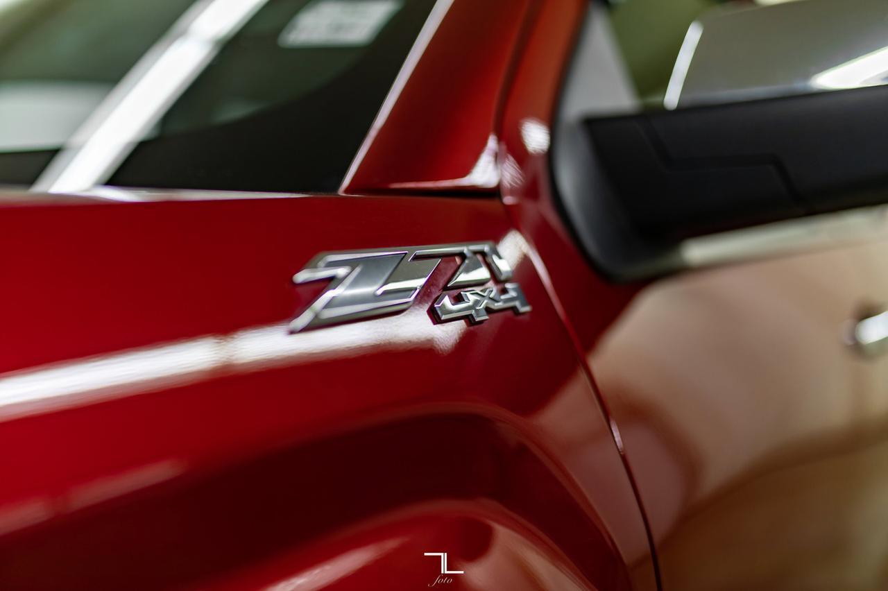 2018 GMC Sierra 1500 4x4 Crew Cab SLT Z71 Leather Roof Nav BCam Red Deer AB