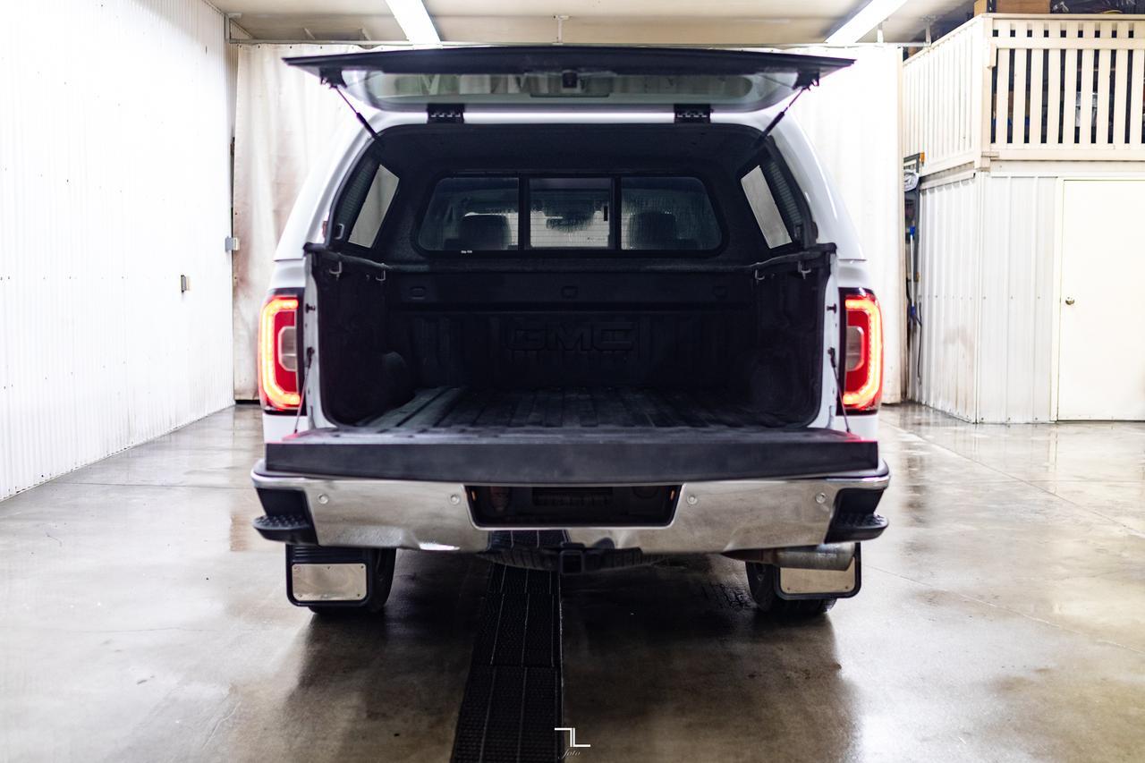 2018 GMC Sierra 1500 4x4 Crew Cab SLT Z71 Leather Roof Nav Red Deer AB