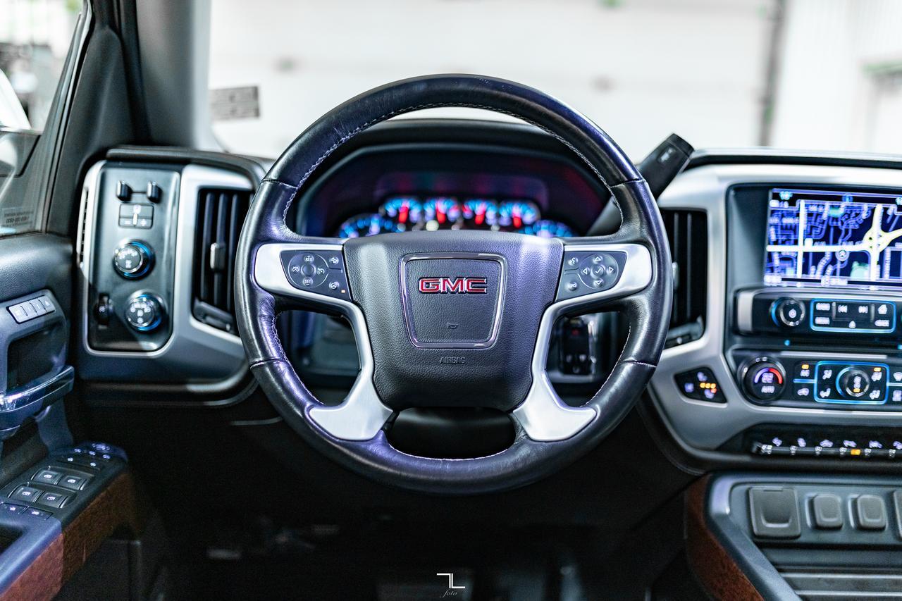 2018 GMC Sierra 1500 4x4 Crew Cab SLT Z71 Leather Roof Nav Red Deer AB