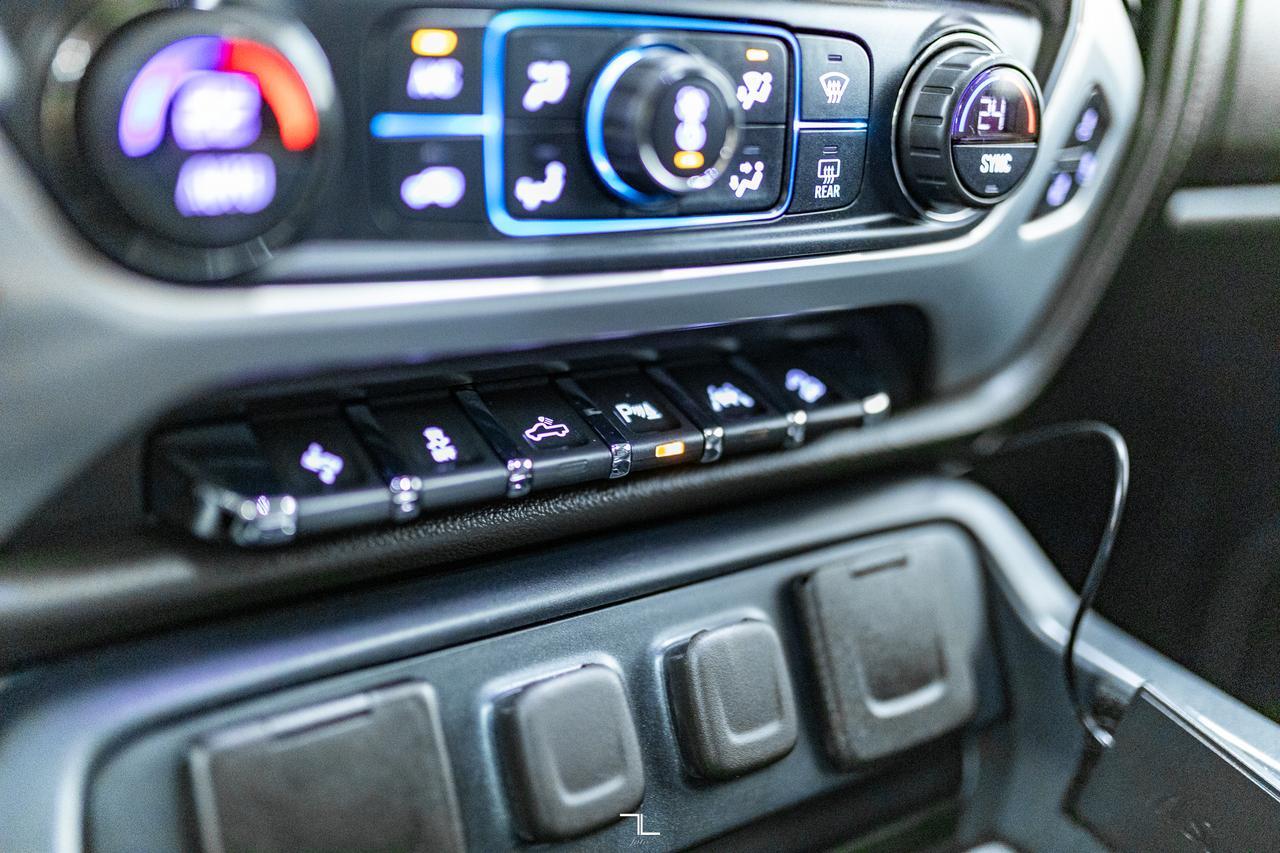 2018 GMC Sierra 1500 4x4 Crew Cab SLT Z71 Leather Roof Nav Red Deer AB