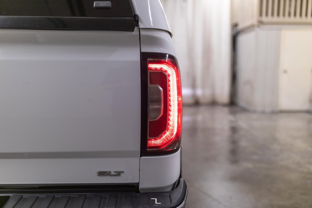 2018 GMC Sierra 1500 4x4 Crew Cab SLT Z71 Leather Roof Nav Red Deer AB