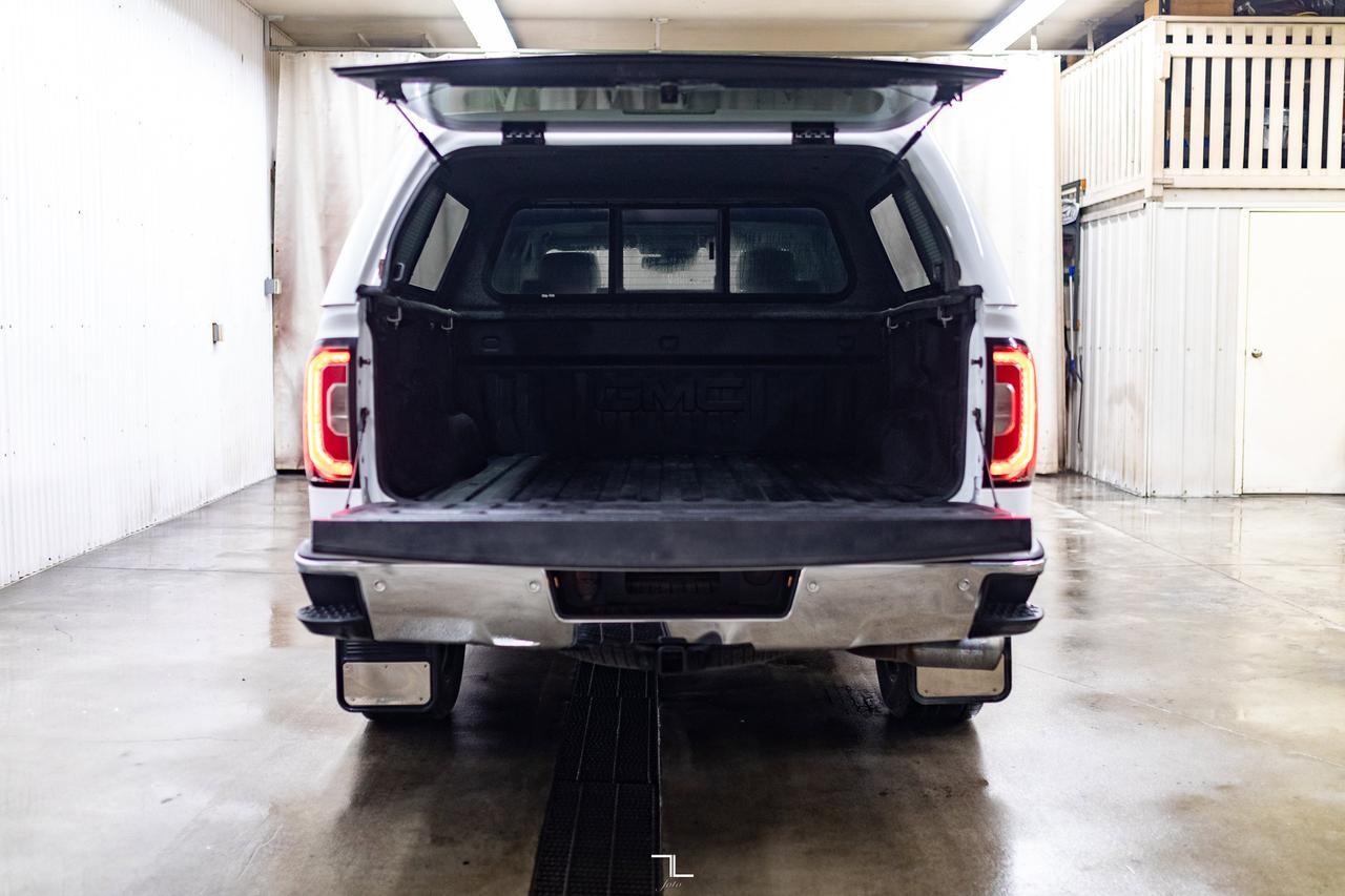 2018 GMC Sierra 1500 4x4 Crew Cab SLT Z71 Leather Roof Nav Red Deer AB