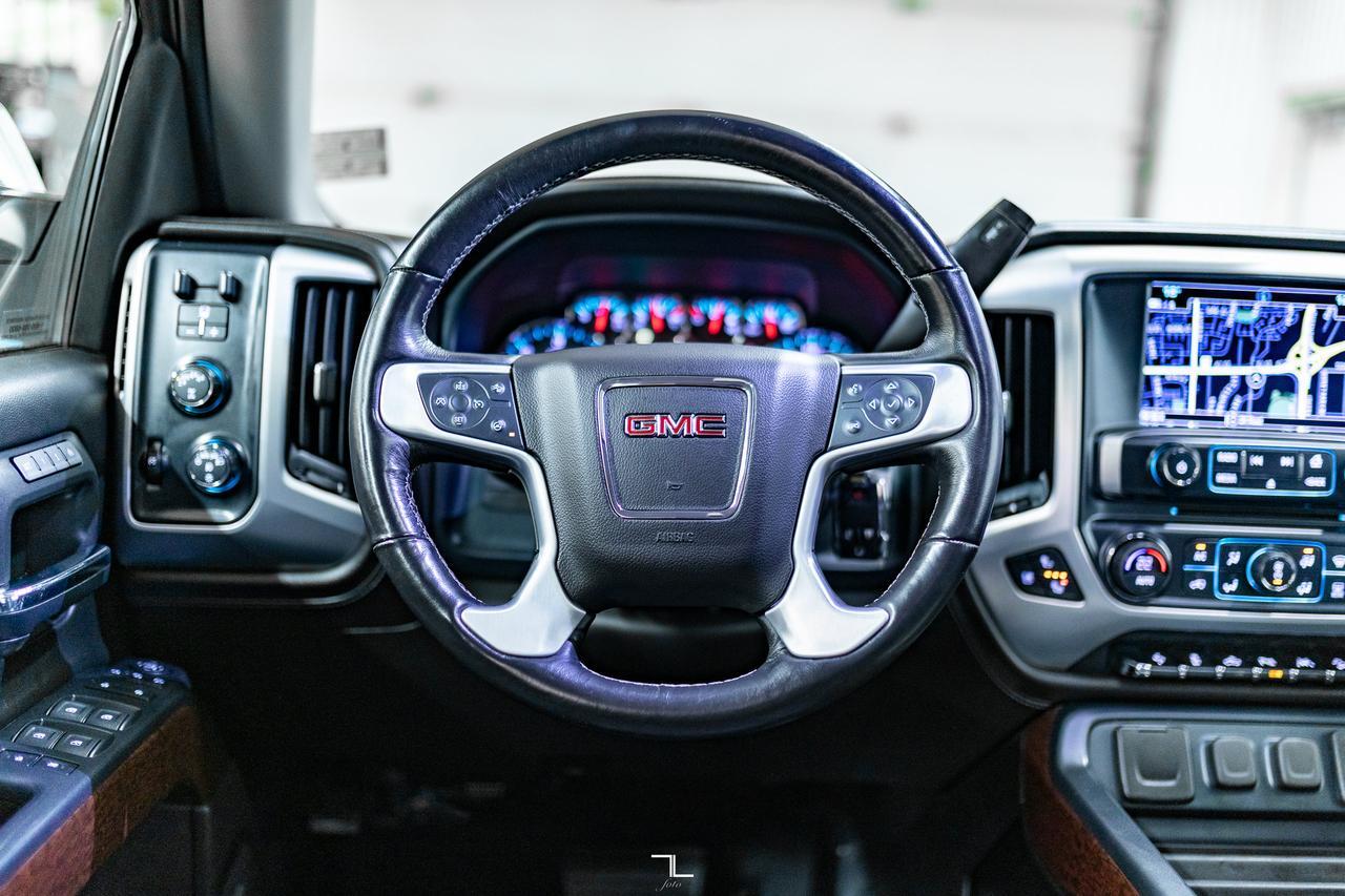 2018 GMC Sierra 1500 4x4 Crew Cab SLT Z71 Leather Roof Nav Red Deer AB