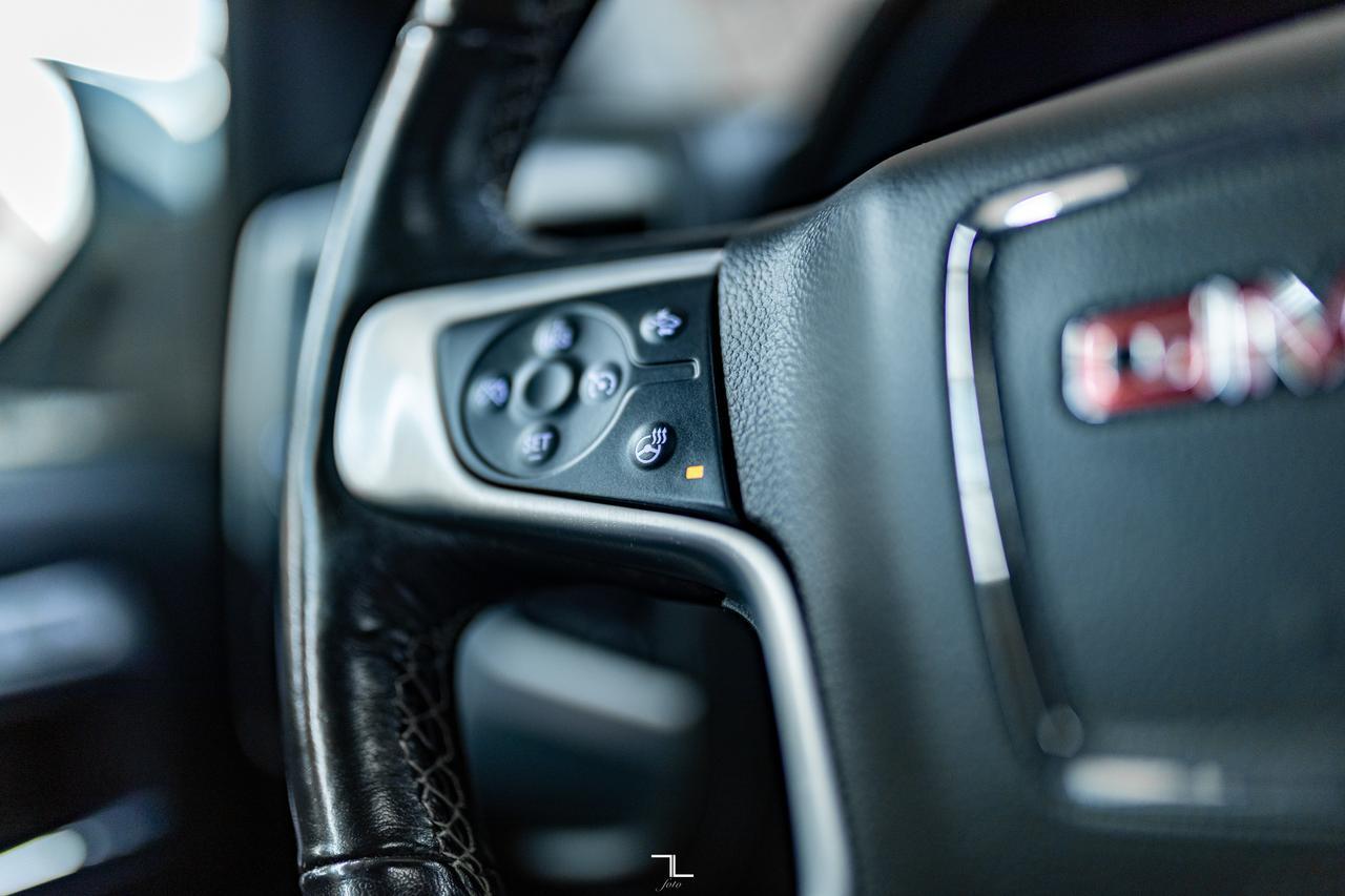 2018 GMC Sierra 1500 4x4 Crew Cab SLT Z71 Leather Roof Nav Red Deer AB