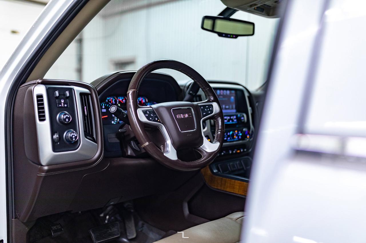 2018 GMC Sierra 1500 4x4 Crew Cab SLT Z71 Leather Roof Nav Red Deer AB