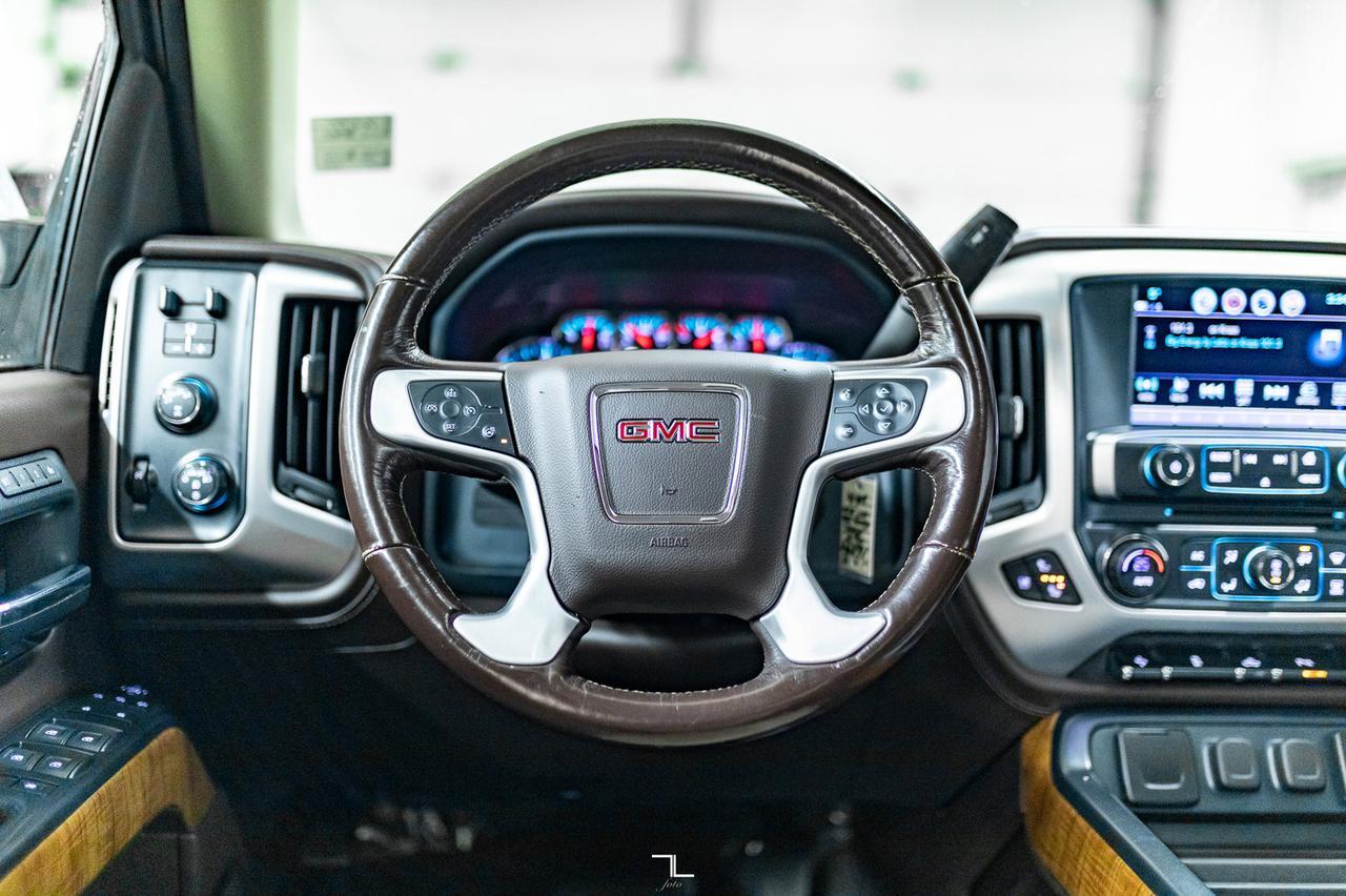 2018 GMC Sierra 1500 4x4 Crew Cab SLT Z71 Leather Roof Nav Red Deer AB