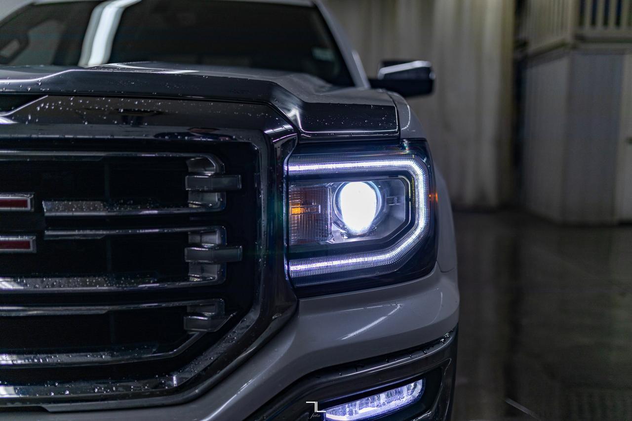 2018 GMC Sierra 1500 4x4 Crew Cab SLT Z71 Leather Roof Nav Red Deer AB