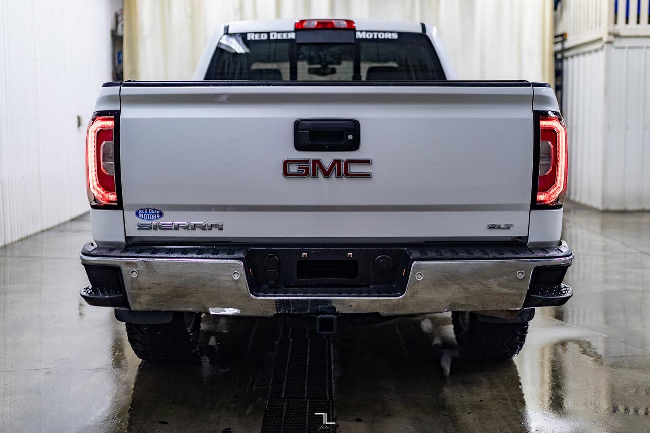 2018 GMC Sierra 1500 4x4 Crew Cab SLT Z71 Leather Roof Nav Red Deer AB