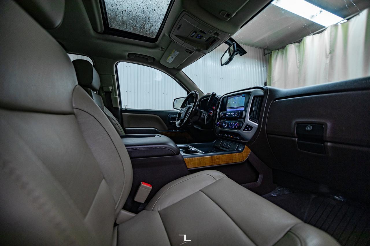 2018 GMC Sierra 1500 4x4 Crew Cab SLT Z71 Leather Roof Nav Red Deer AB