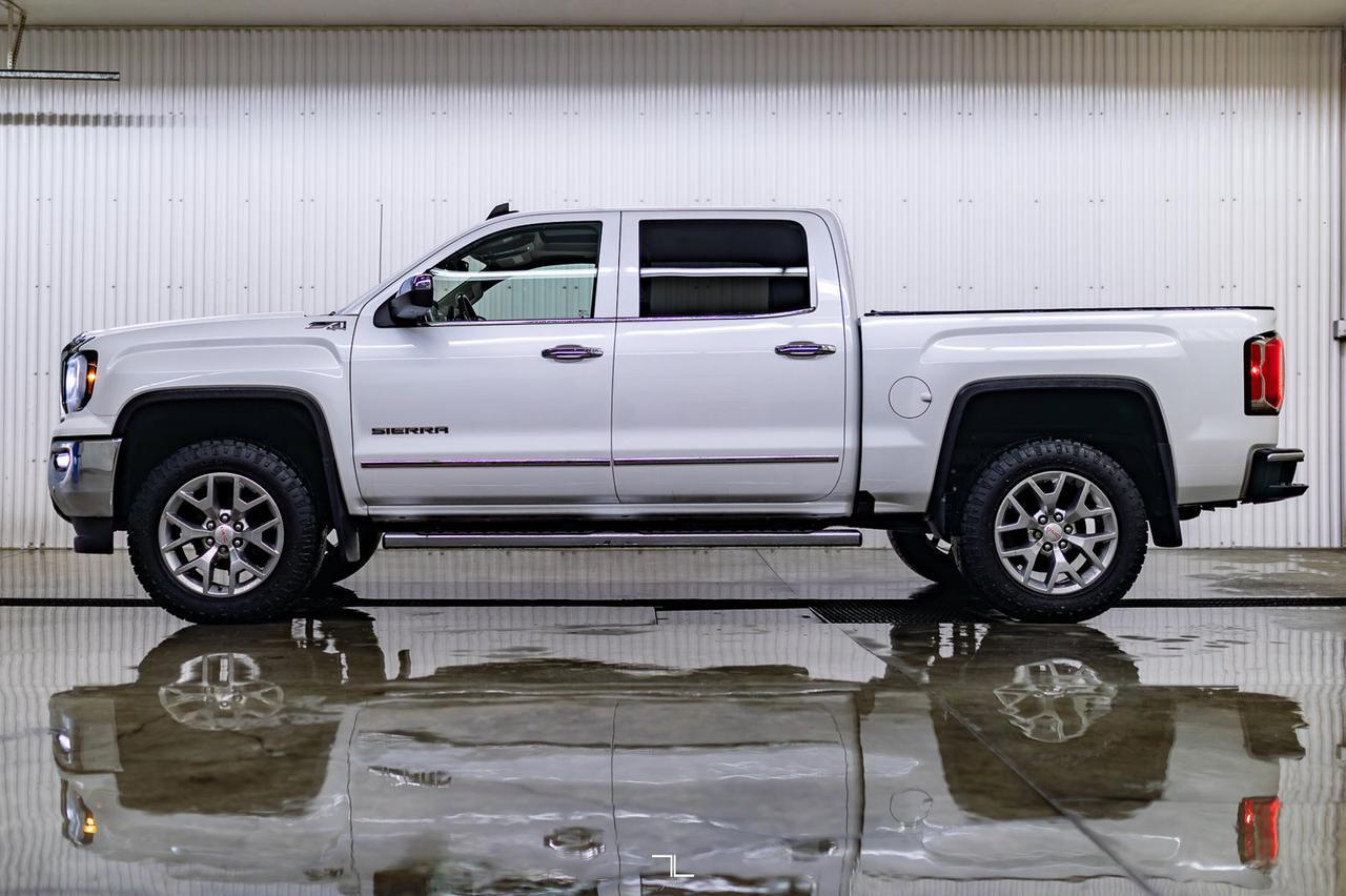 2018 GMC Sierra 1500 4x4 Crew Cab SLT Z71 Leather Roof Nav Red Deer AB