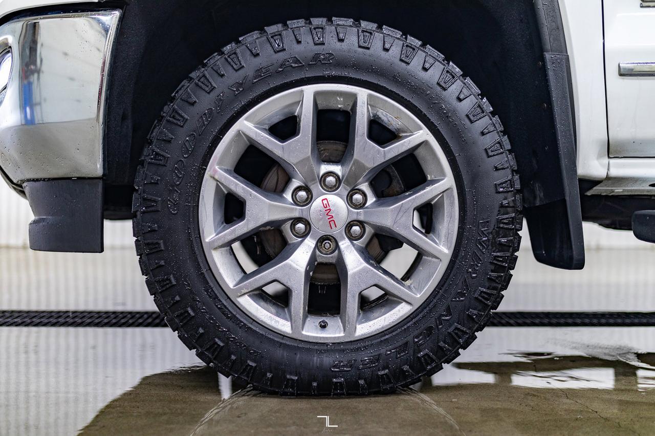 2018 GMC Sierra 1500 4x4 Crew Cab SLT Z71 Leather Roof Nav Red Deer AB