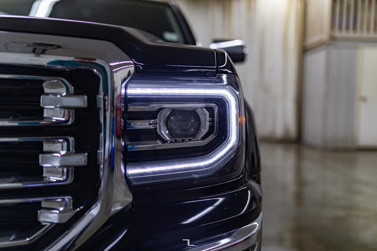 2018 GMC Sierra 1500 4x4 Crew Cab SLT Z71 Leather Roof Nav Red Deer AB