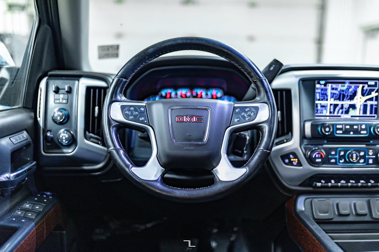 2018 GMC Sierra 1500 4x4 Crew Cab SLT Z71 Leather Roof Nav Red Deer AB