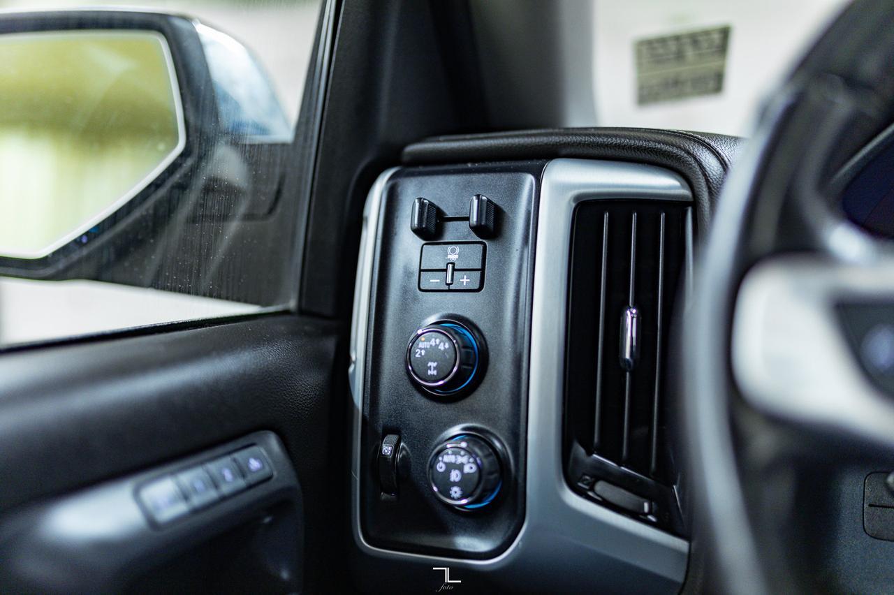 2018 GMC Sierra 1500 4x4 Crew Cab SLT Z71 Leather Roof Nav Red Deer AB