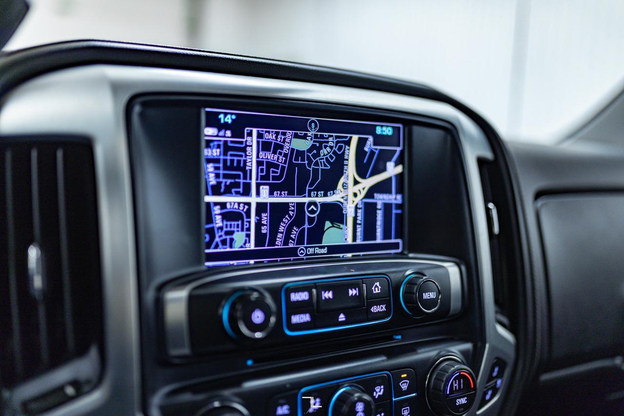 2018 GMC Sierra 1500 4x4 Crew Cab SLT Z71 Leather Roof Nav Red Deer AB