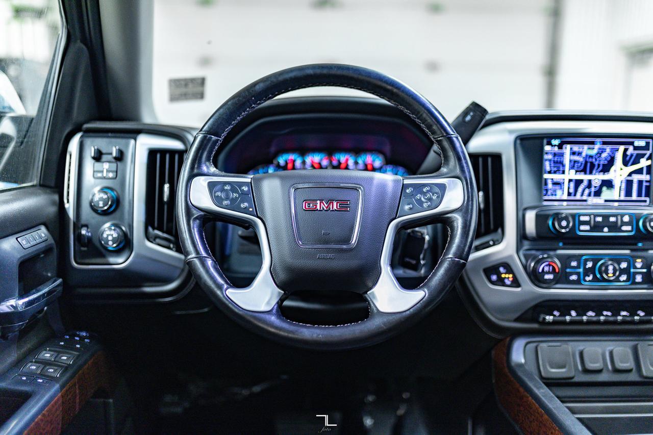 2018 GMC Sierra 1500 4x4 Crew Cab SLT Z71 Leather Roof Nav Red Deer AB