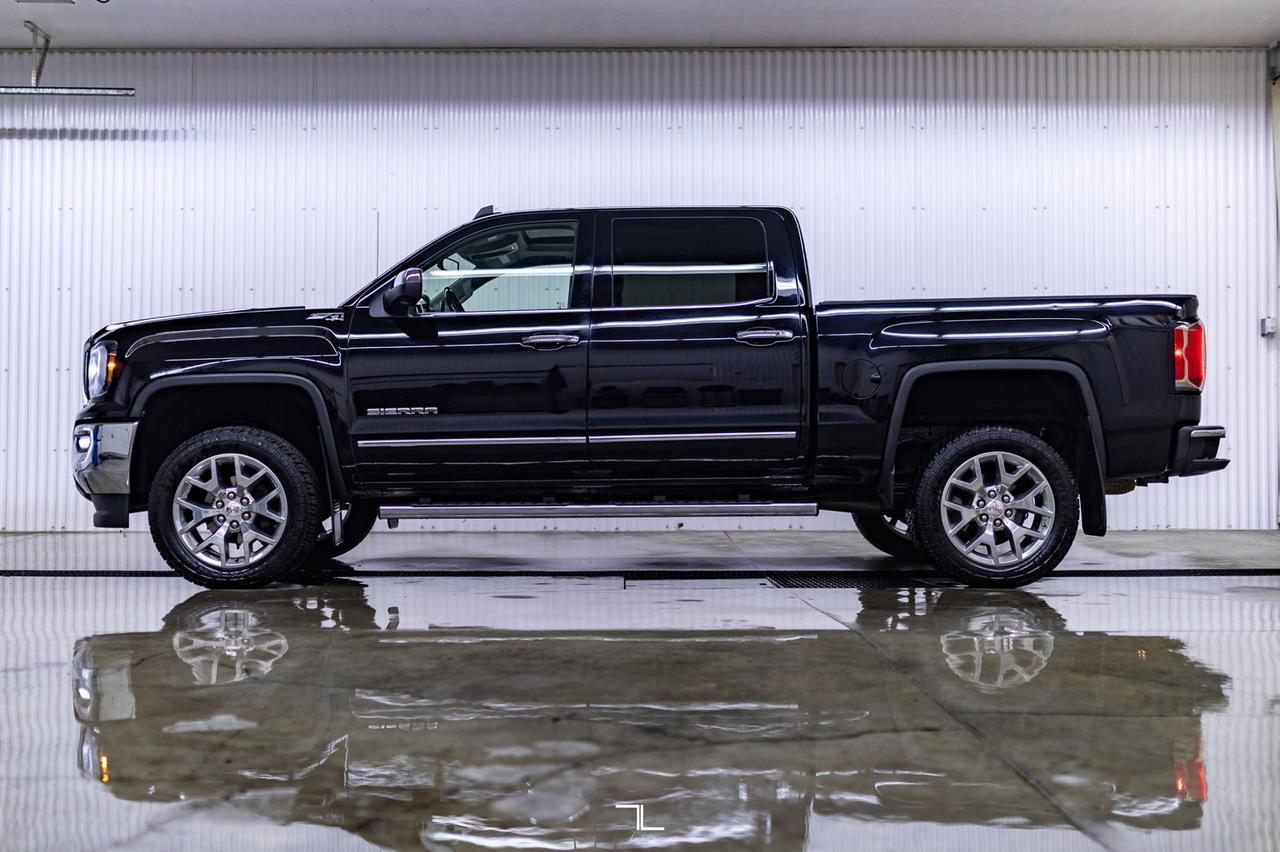 2018 GMC Sierra 1500 4x4 Crew Cab SLT Z71 Leather Roof Nav Red Deer AB