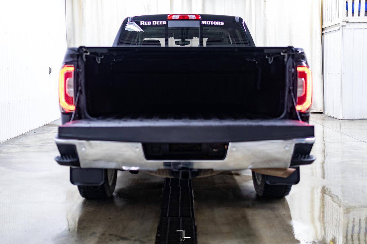 2018 GMC Sierra 1500 4x4 Crew Cab SLT Z71 Leather Roof Nav Red Deer AB