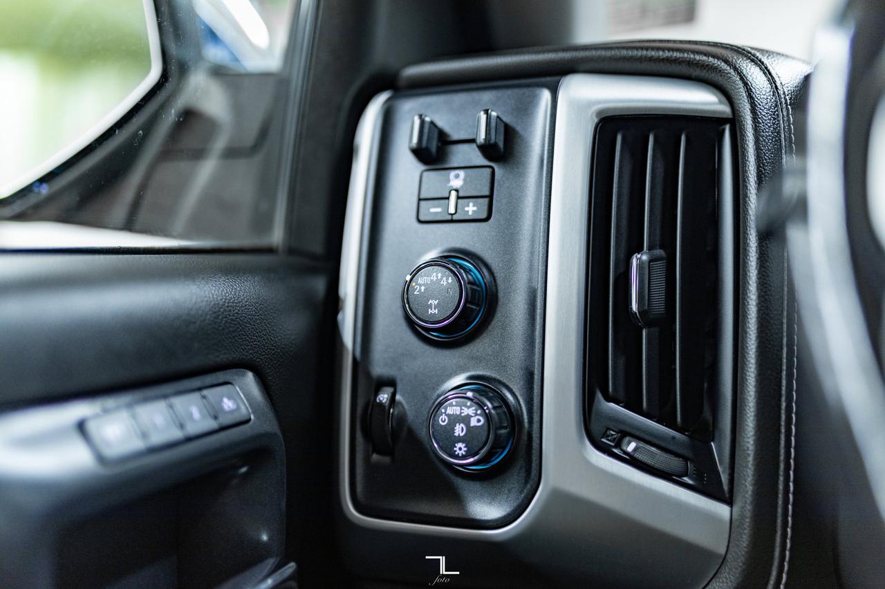 2018 GMC Sierra 1500 4x4 Crew Cab SLT Z71 Leather Roof Nav Red Deer AB