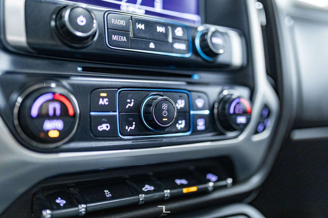 2018 GMC Sierra 1500 4x4 Crew Cab SLT Z71 Leather Roof Nav Red Deer AB