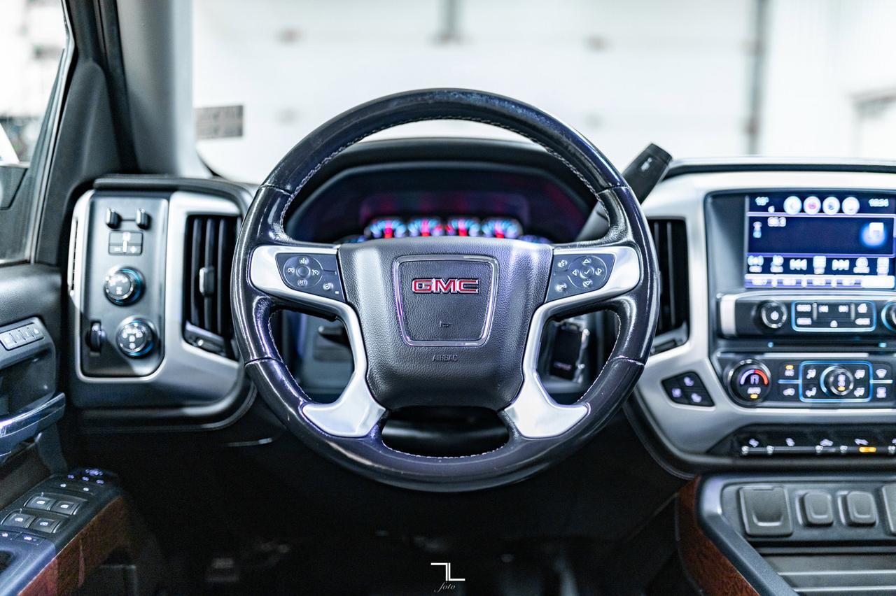 2018 GMC Sierra 1500 4x4 Crew Cab SLT Z71 Leather Roof Nav Red Deer AB