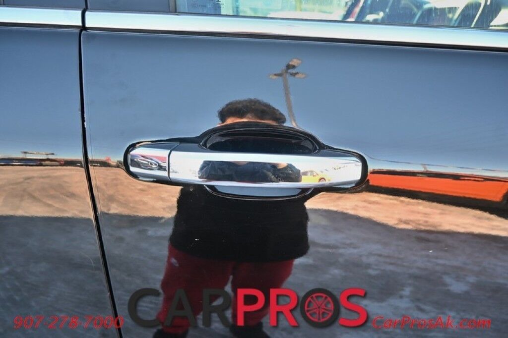 2018 GMC Sierra 1500 Denali - 6.2L V8 - 4X4 - Crew Cab - Heated & Cooled Leather Seats - Heated Steering Wheel - Bose Premium Speakers - Sunroof - Navigation - Running Boards - Backup Camera - Tow Package - 22in Premium Wheels - 1 Owner Anchorage AK