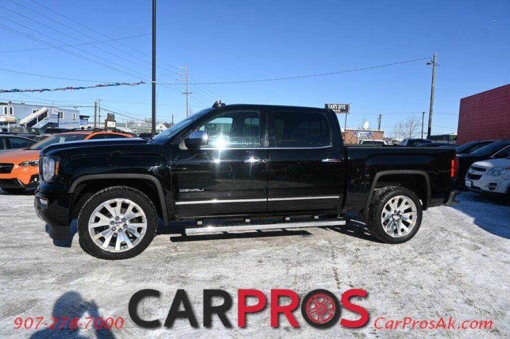 2018 GMC Sierra 1500 Denali - 6.2L V8 - 4X4 - Crew Cab - Heated & Cooled Leather Seats - Heated Steering Wheel - Bose Premium Speakers - Sunroof - Navigation - Running Boards - Backup Camera - Tow Package - 22in Premium Wheels - 1 Owner