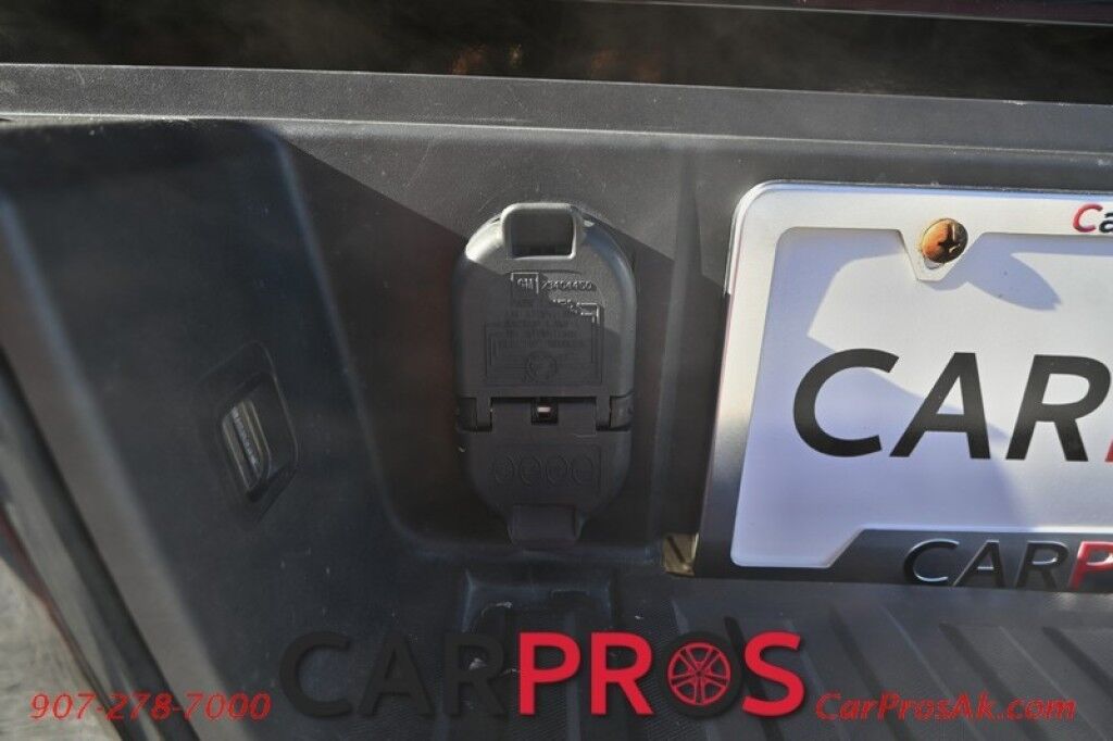 2018 GMC Sierra 1500 Denali - 6.2L V8 - 4X4 - Crew Cab - Heated & Cooled Leather Seats - Heated Steering Wheel - Bose Premium Speakers - Sunroof - Navigation - Running Boards - Backup Camera - Tow Package - 22in Premium Wheels - 1 Owner Anchorage AK