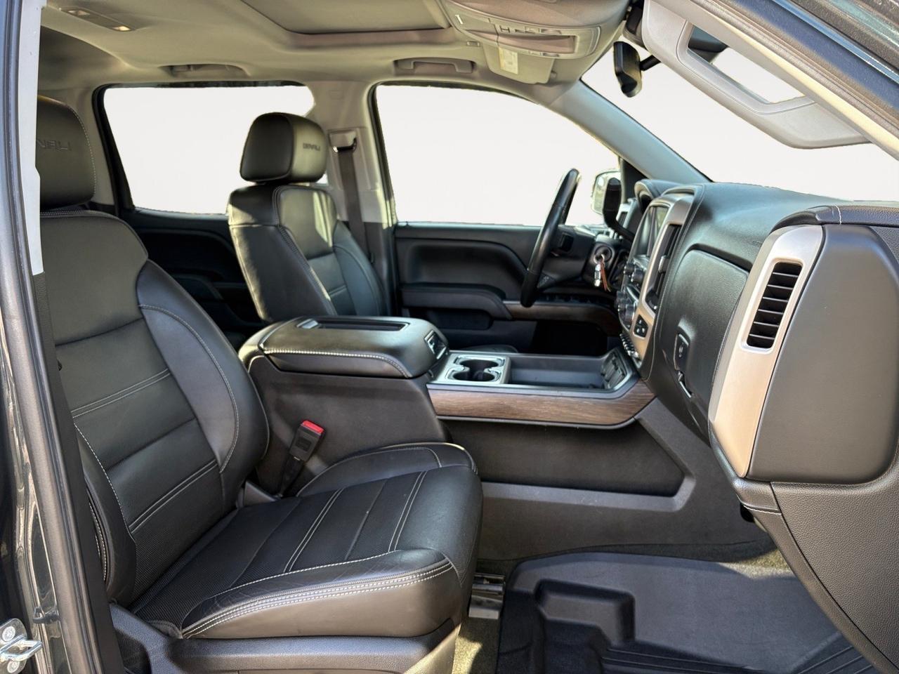 2018 GMC Sierra 1500 Denali, BLIND SPOT MONITORING, LANE KEEP ASSIST, APPLE CARPLAY/ANDROID AUTO, EZ-LIFT TAILGATE, RUNNING BOARDS, HEATED & COOLING SEATS, ONLY 65K MILES, CLEAN CARFAX, THIS TRUCK IS LIKE BRAND NEW! Virginia Beach VA