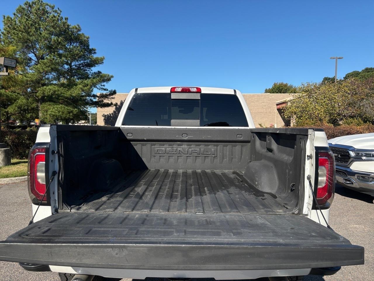 2018 GMC Sierra 1500 Denali, POWER RUNNING BOARDS, TOW PACKAGE, BACKUP CAMERAS, HEATED & COOLING SEATS, SUNROOF, NAVIGATION, LIFTED, PARKING SENSORS, ONLY 54K MILES, GMC IS READY TO RIDE! Virginia Beach VA