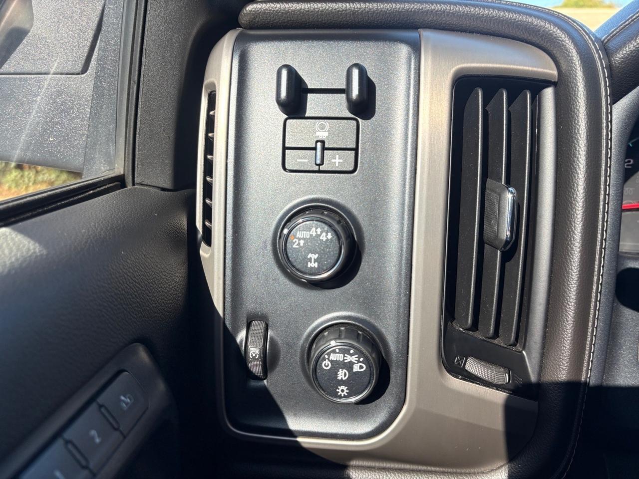 2018 GMC Sierra 1500 Denali, POWER RUNNING BOARDS, TOW PACKAGE, BACKUP CAMERAS, HEATED & COOLING SEATS, SUNROOF, NAVIGATION, LIFTED, PARKING SENSORS, ONLY 54K MILES, GMC IS READY TO RIDE! Virginia Beach VA