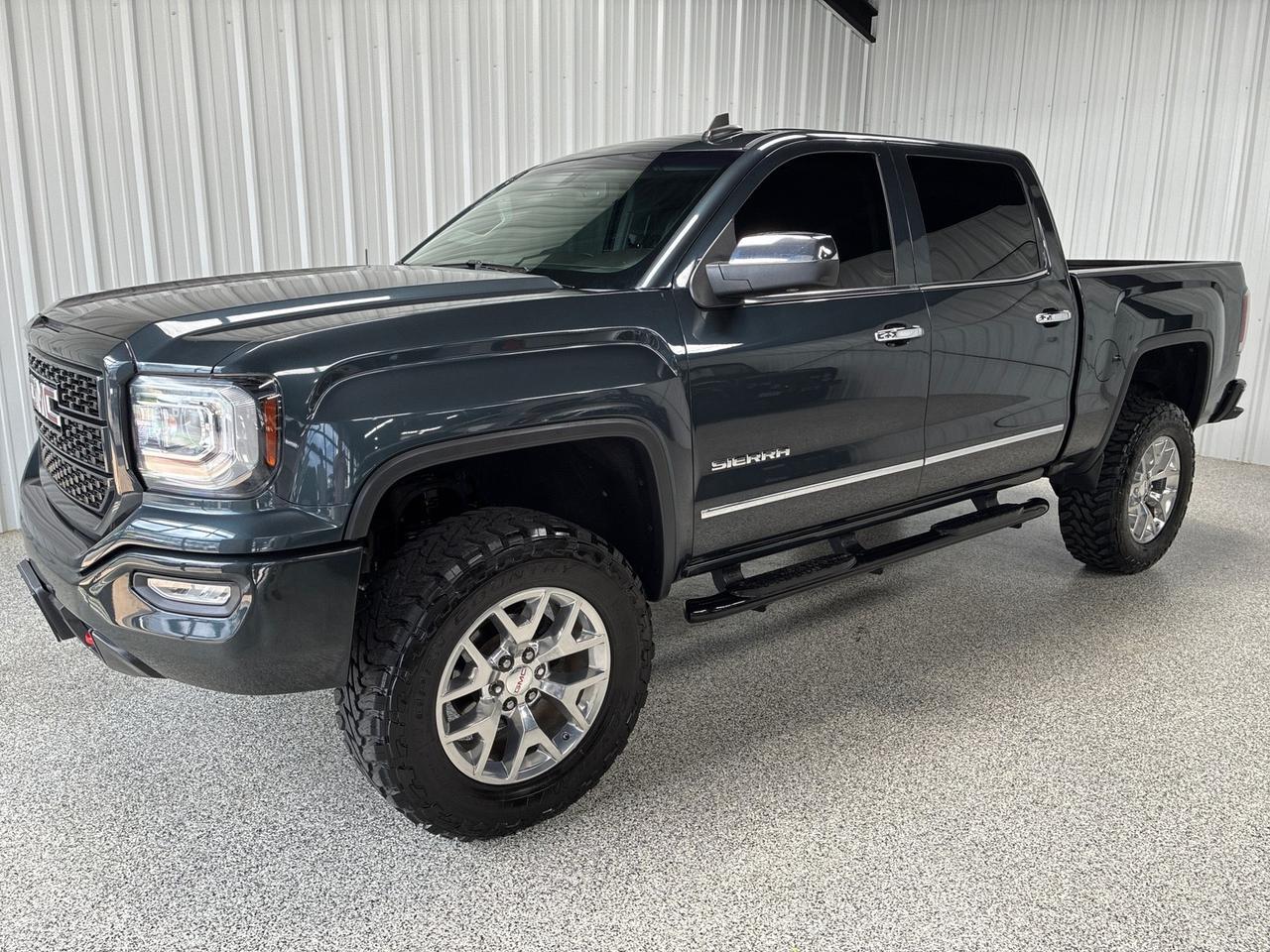 2018 GMC Sierra 1500 SLT, Lifted, Leather, Sunroof, Bose