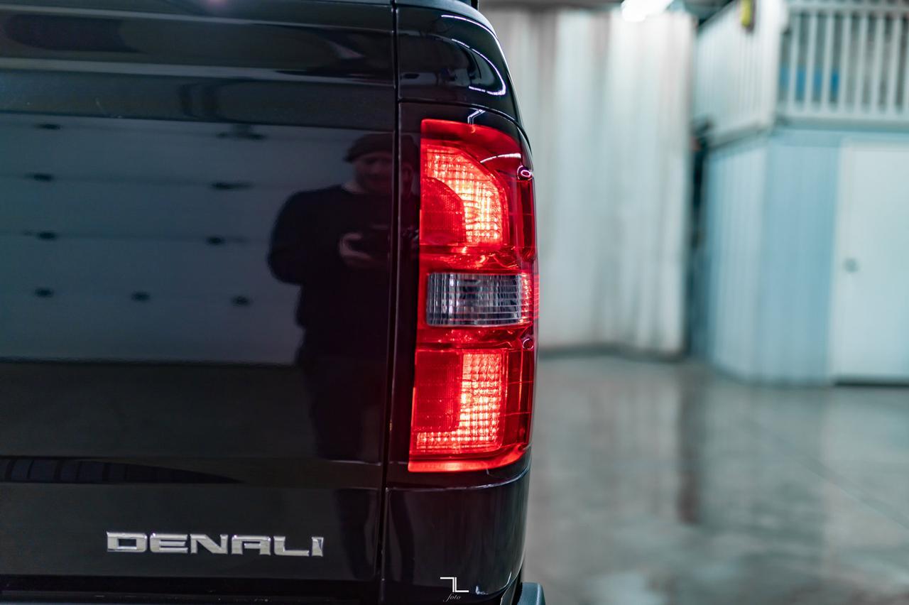 2018 GMC Sierra 2500 4x4 Crew Cab Denali HD Diesel Leather Roof Nav BCam Red Deer AB