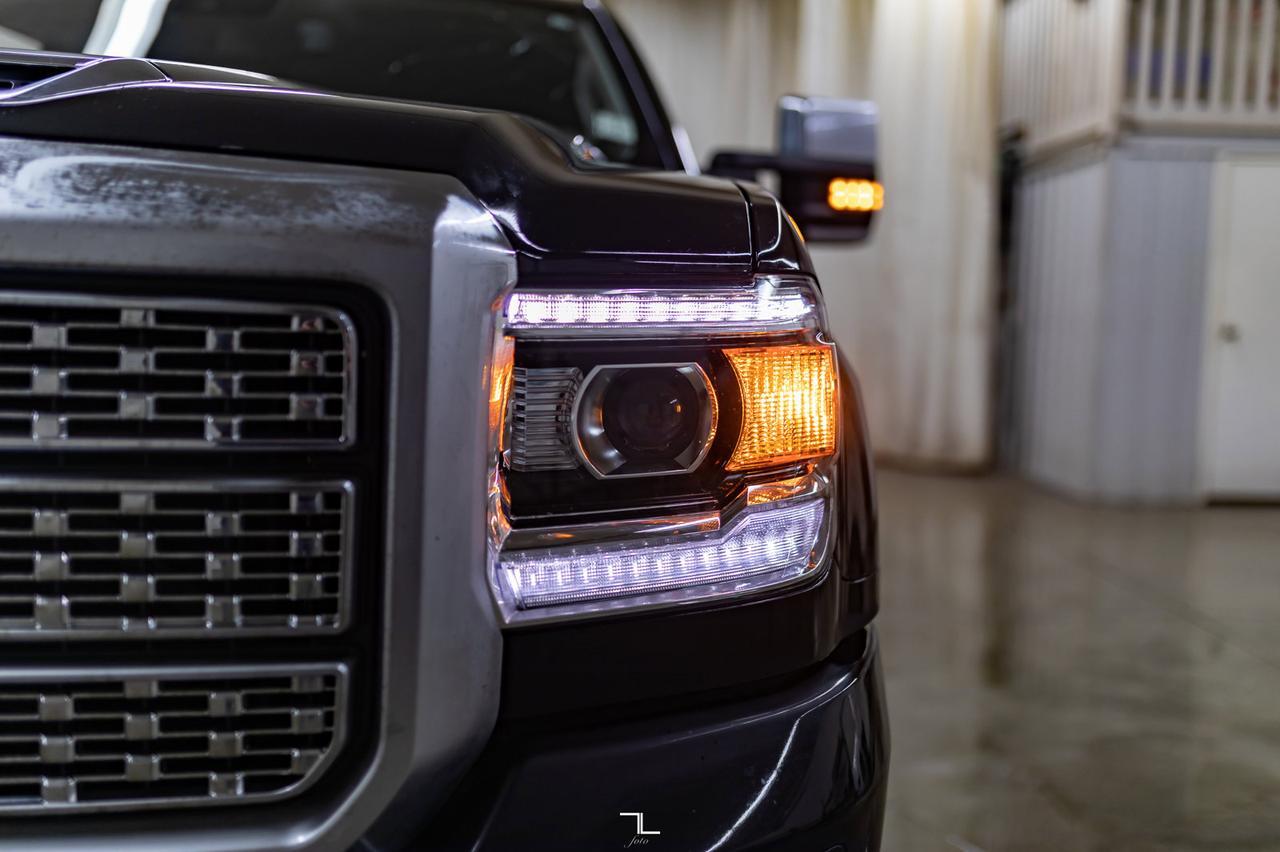 2018 GMC Sierra 2500 4x4 Crew Cab Denali HD Diesel Leather Roof Nav BCam Red Deer AB