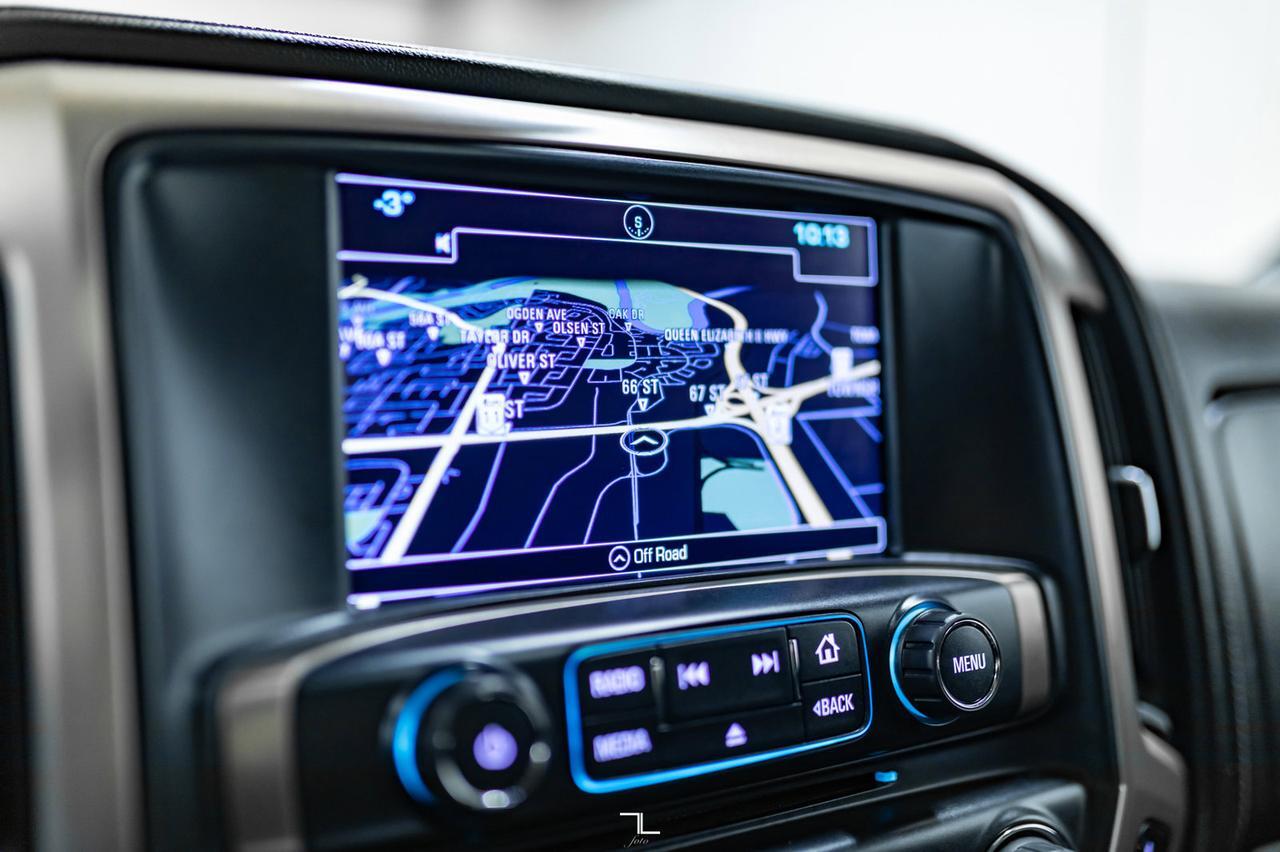 2018 GMC Sierra 2500 4x4 Crew Cab Denali HD Diesel Leather Roof Nav BCam Red Deer AB