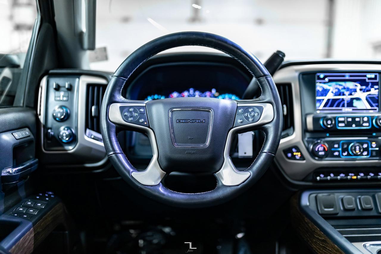 2018 GMC Sierra 2500 4x4 Crew Cab Denali HD Diesel Leather Roof Nav BCam Red Deer AB