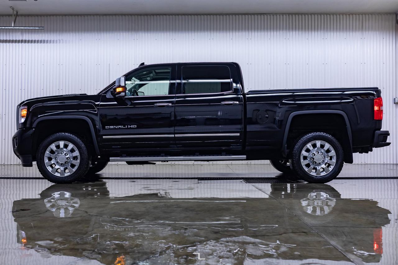 2018 GMC Sierra 2500 4x4 Crew Cab Denali HD Diesel Leather Roof Nav BCam Red Deer AB