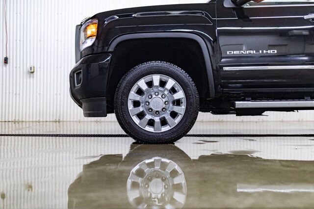 2018 GMC Sierra 2500 4x4 Crew Cab Denali HD Diesel Leather Roof Nav BCam Red Deer AB