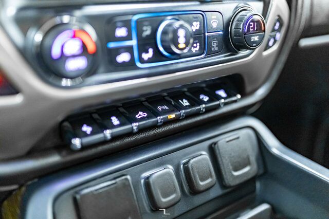 2018 GMC Sierra 2500 4x4 Crew Cab Denali HD Diesel Leather Roof Nav BCam Red Deer AB