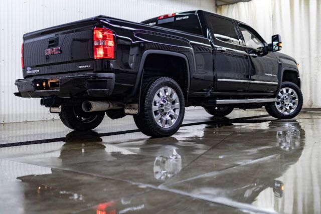 2018 GMC Sierra 2500 4x4 Crew Cab Denali HD Diesel Leather Roof Nav BCam Red Deer AB
