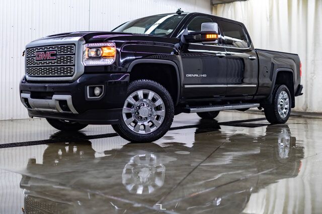 2018 GMC Sierra 2500 4x4 Crew Cab Denali HD Diesel Leather Roof Nav BCam Red Deer AB