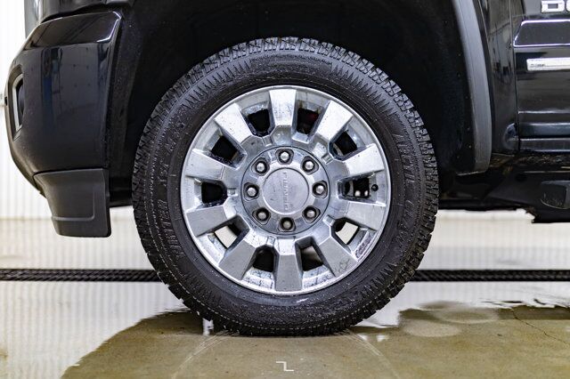 2018 GMC Sierra 2500 4x4 Crew Cab Denali HD Diesel Leather Roof Nav BCam Red Deer AB