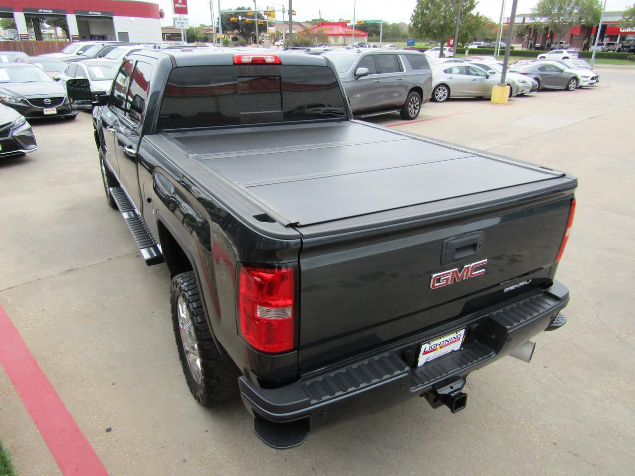 2018 GMC Sierra 2500HD 4WD Crew Cab 153.7 Denali Grand Prairie TX