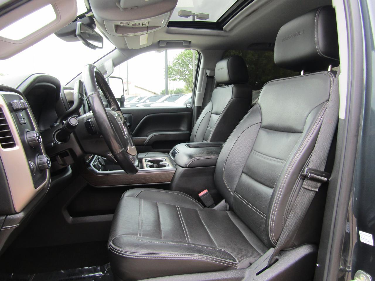 2018 GMC Sierra 2500HD 4WD Crew Cab 153.7 Denali Grand Prairie TX