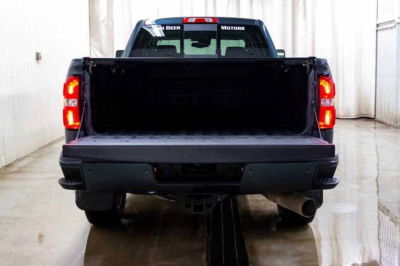 2018 GMC Sierra 2500HD 4x4 Crew Cab Denali Diesel Leather Roof Nav Red Deer AB